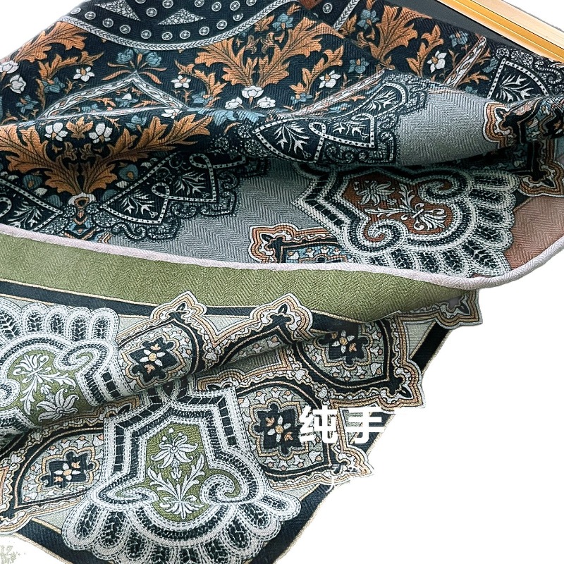Central Compass Persian Floral - Shawl Wrap Winter recension och pris